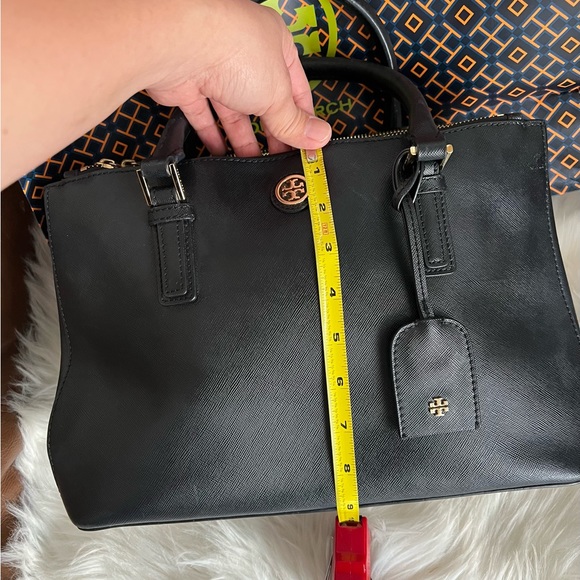 Tory Burch Shoulder Handbag - Picture 15 of 16